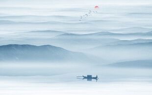 远山近水水墨风景画