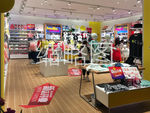 童装专卖店 balabala