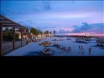 沙滩夏天娱乐运动图