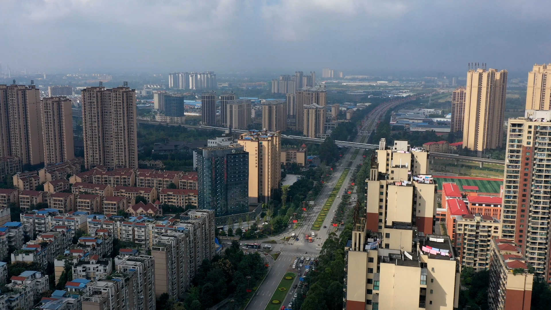 航拍高铁列车驶过（延时摄影）