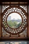 中式圆窗远眺城市风光