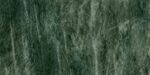 深绿色纹理石材表面