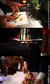 酒店服务员端菜上菜视频素材