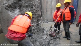 中铁劳务工群安员桩基土石方开挖