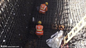 中铁铁建劳务工电焊钢筋作业施工