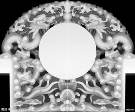 雕龙太师椅靠背灰度图