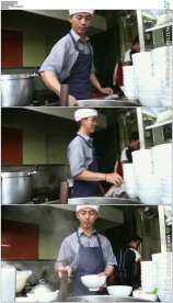 小吃街厨师做饭