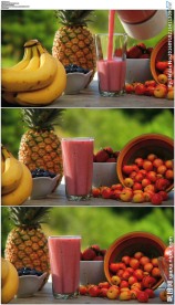 将果汁倒入杯子