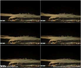 夜晚工厂排放废气