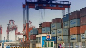 忙碌的码头货运航拍影视素材