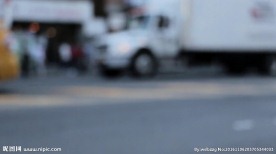 来回过往的车辆