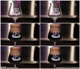 向啤酒杯内倒啤酒