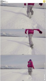 儿童雪地奔跑