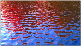 水面红波纹