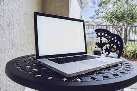 电脑显示器智能样机图片