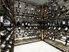 红酒酒瓶货架设计