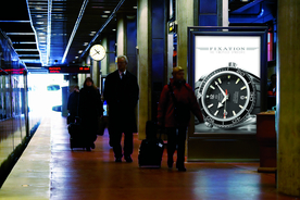 车站站台广告样机