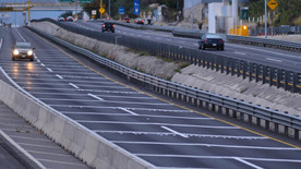 公路与汽车通过慢动作