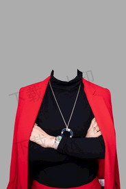 女性红色西装外套