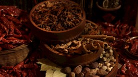 辣椒八角桂皮花椒等火锅配料