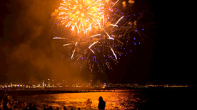 海边烟花 傍晚