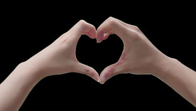 爱心手势透明通道素材