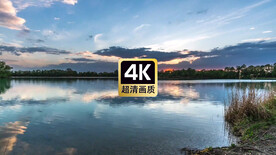 短视频素材晚霞湖面上的云彩