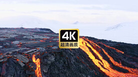 航拍火山口流淌的岩浆