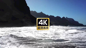 航拍波涛汹涌的海面