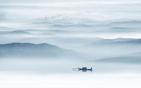 意境水墨山水墙画