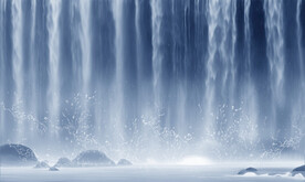 水墨瀑布山水画