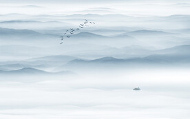 意境水墨山水画