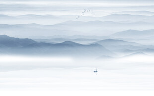 意境水墨山水画