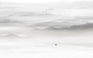 山峰水墨山水画