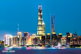 航拍上海外滩夜景高清视频