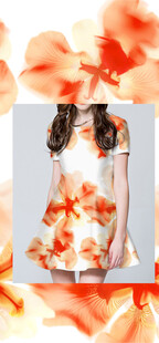 女士橙花图案连衣裙展示