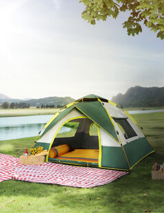 湖畔草地露营帐篷