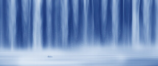 蓝色瀑布山水画