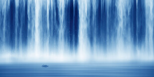 招财瀑布山水画