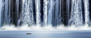 瀑布山水画背景墙