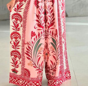 手绘复古风花卉图案设计