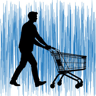 男子推购物车剪影